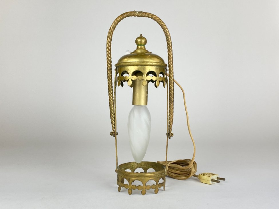 DR0266-staliniai-sviestuvai-2 Pastatomas arba pakabinamas žalvarinis šviestuvas iš bažnytinio žibinto 8,5x11x30 cm