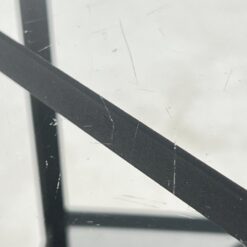 Pastatoma metalinė trijų aukštų lentyna su tamsintu stiklu 46x46x76,5 cm