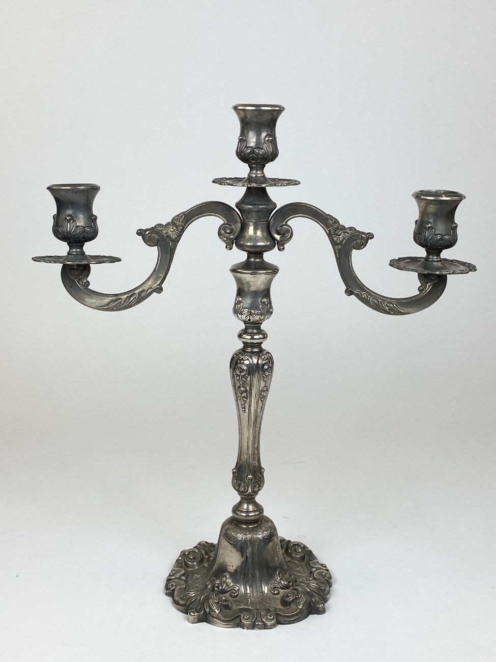 DR0273-zvakides-9 Metalinė trijų šakų žvakidė 16x40x46 cm