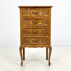 Ąžuolinė keturių stalčių spintelė 39x51,5x91,5 cm