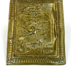 Pakabinamas žalvarinis bareljefas su kovos scena “Dispute de reîtres” 1,5×22,5×18 cm