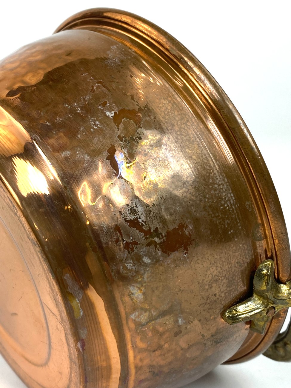 DR0286-metaliniai-indai-9 Varinis kibirėlis su žalvarine rankena 15×17,5×8,5 cm