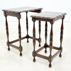 Mediniai lizdiniai staliukai 2 vnt. komplektas 31,5x43x53 cm