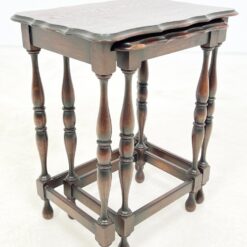 Mediniai lizdiniai staliukai 2 vnt. komplektas 31,5x43x53 cm