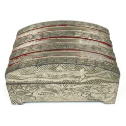 Japoniško stiliaus metalinė dėžutė 7x9x4,5 cm