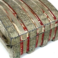 Japoniško stiliaus metalinė dėžutė 7x9x4,5 cm