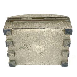 Japoniško stiliaus metalinė dėžutė 7x9x4,5 cm