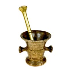 Žalvarinė grūstuvė 9x10x16,5 cm