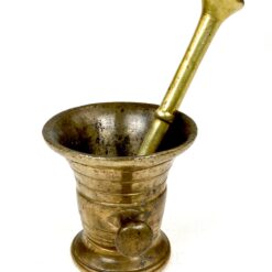 Žalvarinė grūstuvė 9x10x16,5 cm