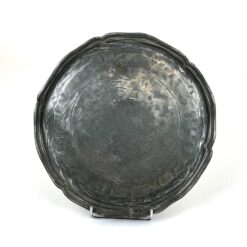 Dekoratyvinė alavinė lėkštė 24,5x24x2 cm