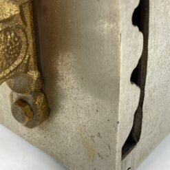 Senovinis metalinis lygintuvas su medine rankena ir gaidžio figūrėle 19,5×9,5×20,5 cm