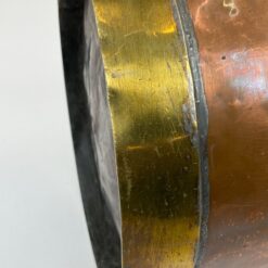 Varinė ąsočio formos skėtinė su žalvario detalėmis 35x27x36,5 cm