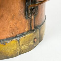 Varinė ąsočio formos skėtinė su žalvario detalėmis 35x27x36,5 cm