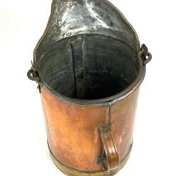 Varinė ąsočio formos skėtinė su žalvario detalėmis 35x27x36,5 cm