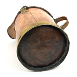 Varinė ąsočio formos skėtinė su žalvario detalėmis 35x27x36,5 cm