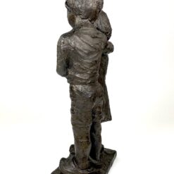 Dviejų vaikų statula iš gipso 16x30x59 cm