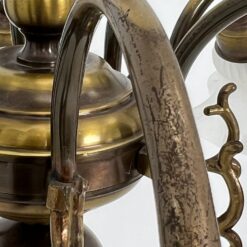 Pakabinamas žalvario aštuonių šakų sietynas su stiklo gaubtais 78x78x71 cm