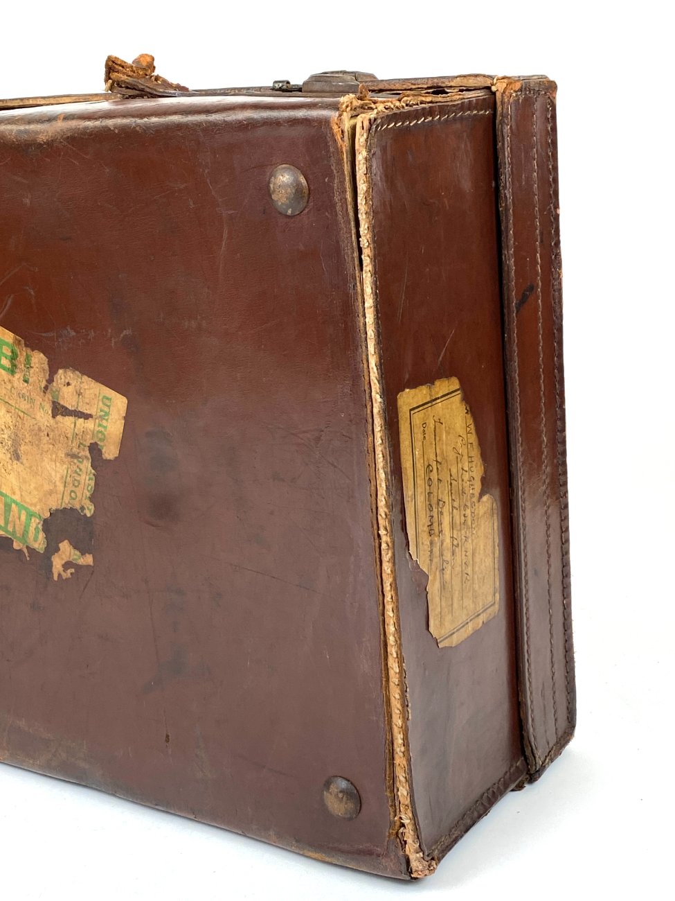 DR0311-lagaminai-13 Senovinis odinis lagaminas restauracijai 34,5x56x17 cm