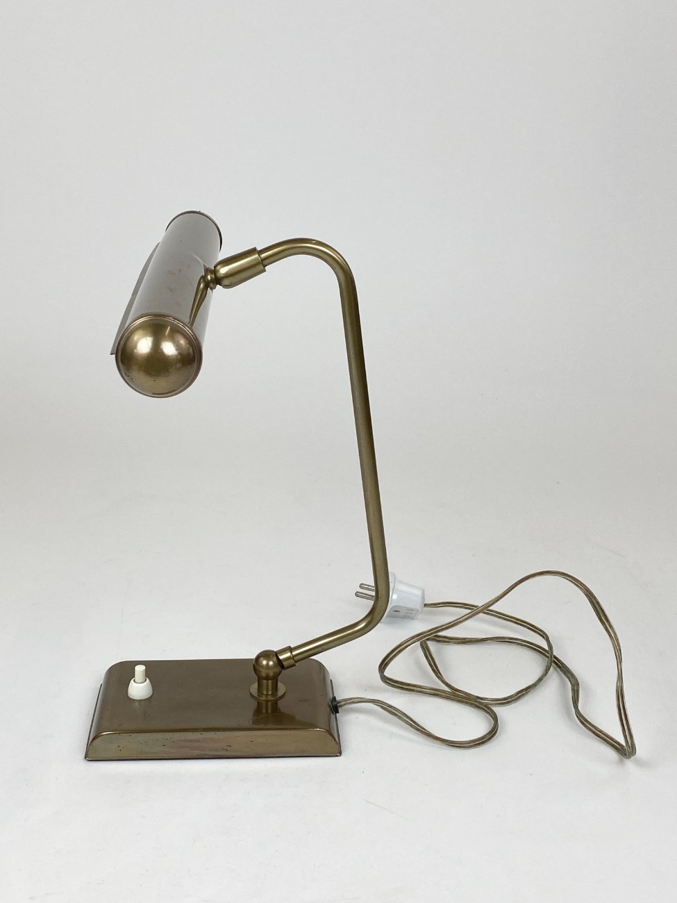 DR0320-staliniai-sviestuvai-5 Žalvarinis stalinis šviestuvas 18x32x30 cm