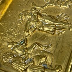 Pakabinamas žalvarinis bareljefas su šokių scena “Tout à la joie” 1,5×22,5×17,5 cm