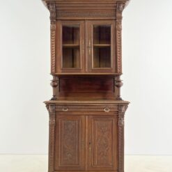 Senovinis ąžuolinis drožinėtas bufetas su stiklinėmis durimis 46x110x249 cm