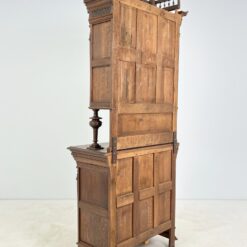 Senovinis ąžuolinis drožinėtas bufetas su stiklinėmis durimis 46x110x249 cm