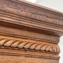 Senovinis ąžuolinis drožinėtas bufetas su stiklinėmis durimis 46x110x249 cm