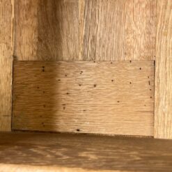 Senovinis ąžuolinis drožinėtas bufetas su stiklinėmis durimis 46x110x249 cm