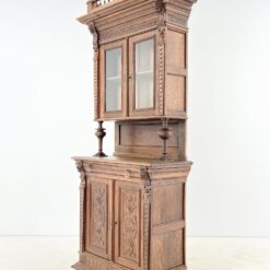 Senovinis ąžuolinis drožinėtas bufetas su stiklinėmis durimis 46x110x249 cm