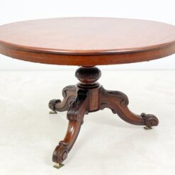 Senovinis apvalus raudonmedžio valgomojo stalas su ratukais 125x125x76 cm