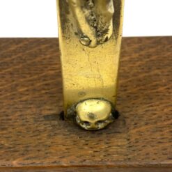 Pastatomas žalvarinis kryžius ant ąžuolinio postamento 8x16x28 cm