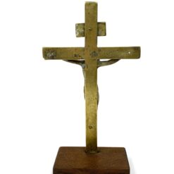 Pastatomas žalvarinis kryžius ant ąžuolinio postamento 8x16x28 cm