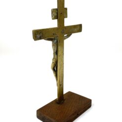 Pastatomas žalvarinis kryžius ant ąžuolinio postamento 8x16x28 cm