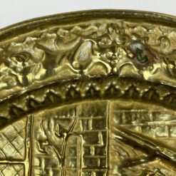 Žalvarinis bareljefas su smuklės scena 1,5x31x31 cm