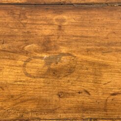 Riešutmedžio dviejų durų ir vieno stalčiaus komoda 57x118x103 cm