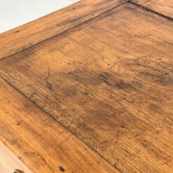 Riešutmedžio dviejų durų ir vieno stalčiaus komoda 57x118x103 cm