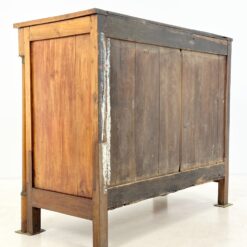 Riešutmedžio dviejų durų ir vieno stalčiaus komoda 57x118x103 cm