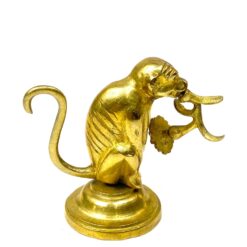 Žalvarinė beždžionės su gėle burnoje statulėlė 8,5×4,5×7,5 cm