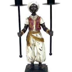 Blackamoor stiliaus dviejų šakų žvakidė iš polirezino ir metalo 8×15,5×27 cm