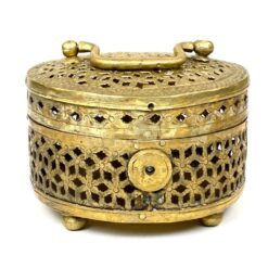 Indiška žalvarinė ažūrinė apvalios formos dėžutė 13,5×13,5×10,5 cm