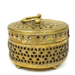 Indiška žalvarinė ažūrinė apvalios formos dėžutė 13,5×13,5×10,5 cm