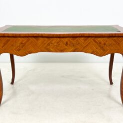 Riešutmedžio lukšto rašomasis stalas odiniu stalviršiumi 72,5x143x79 cm