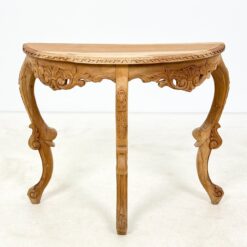 Barokinio stiliaus drožinėta medžio masyvo konsolė 42x95x76 cm