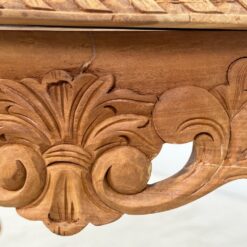 Barokinio stiliaus drožinėta medžio masyvo konsolė 42x95x76 cm