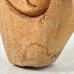 Barokinio stiliaus drožinėta medžio masyvo konsolė 42x95x76 cm