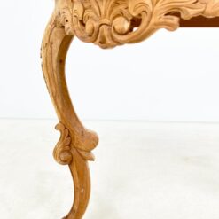 Barokinio stiliaus drožinėta medžio masyvo konsolė 42x95x76 cm