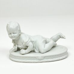 Porcelianinė kūdikio statula 8x17x10,5 cm