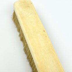 Kaulo imitacijos plastikinis rūbų šepetys su natūraliais šeriais 17x3x4 cm