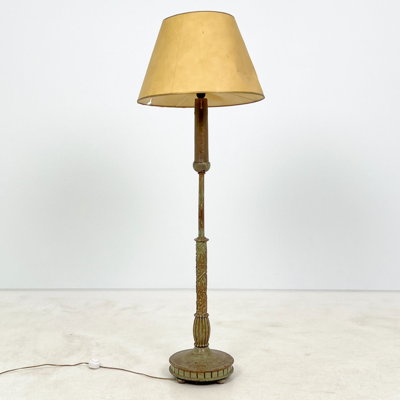 DR0374-pastatomi-sviestuvai-0 Pastatomas metalinis toršeras popieriniu gaubtu 50,5×50,5×141 cm