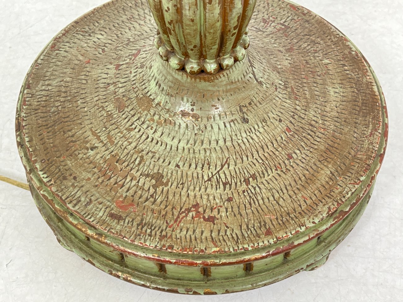 DR0374-pastatomi-sviestuvai-11 Pastatomas metalinis toršeras popieriniu gaubtu 50,5×50,5×141 cm